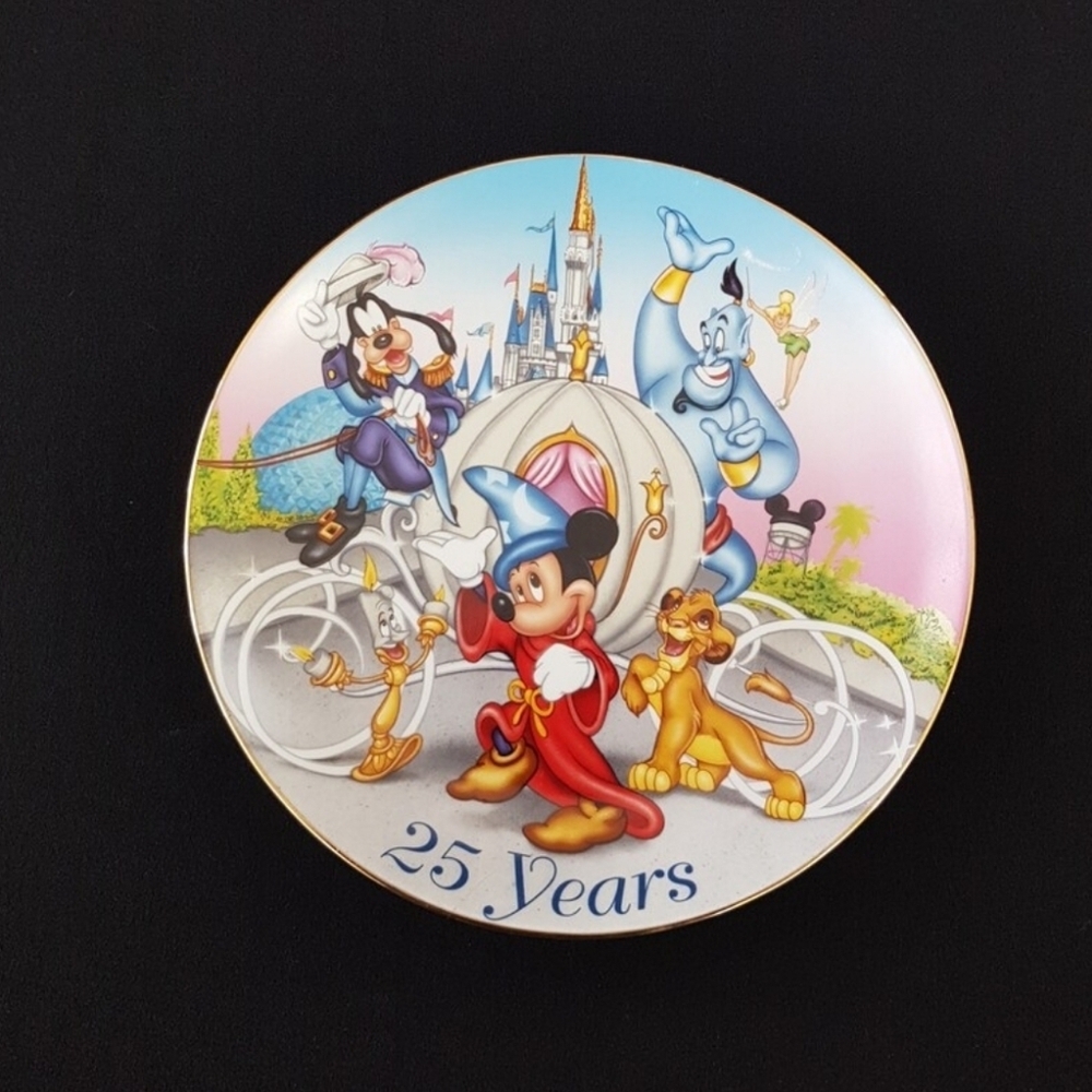 1996 Disney World 25th Anniversary Plate, Its Time to Remember The Magic, 8 inch
